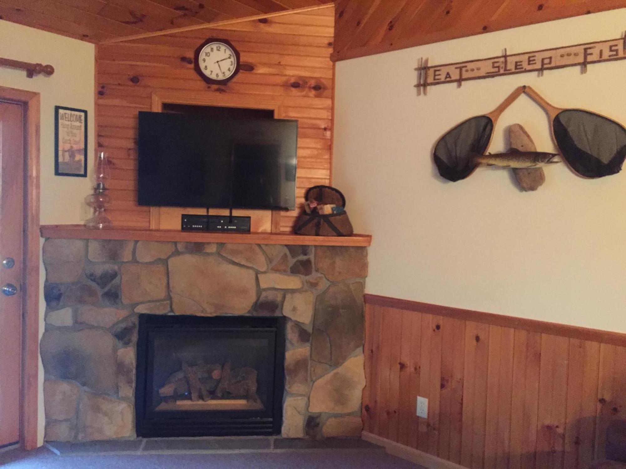 Rough Cut Lodge Gaines Pokoj fotografie